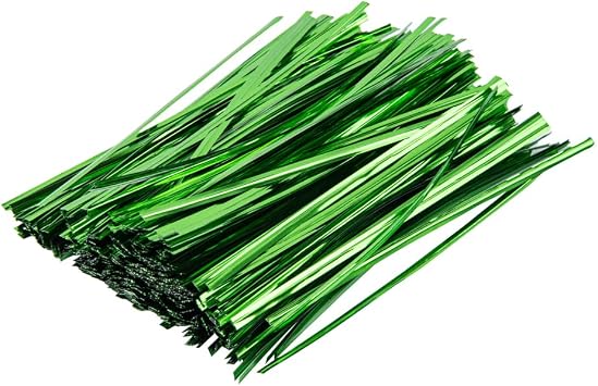 Restaurantware Bag Tek 6 Inch Twist Ties For Treat Bags 500 Durable Coffee Bag Ties - Flexible Metal Wire Inside Green Plastic Bag Twist Ties Wont Break Or Snap For Bread Bags Or Snack Bags