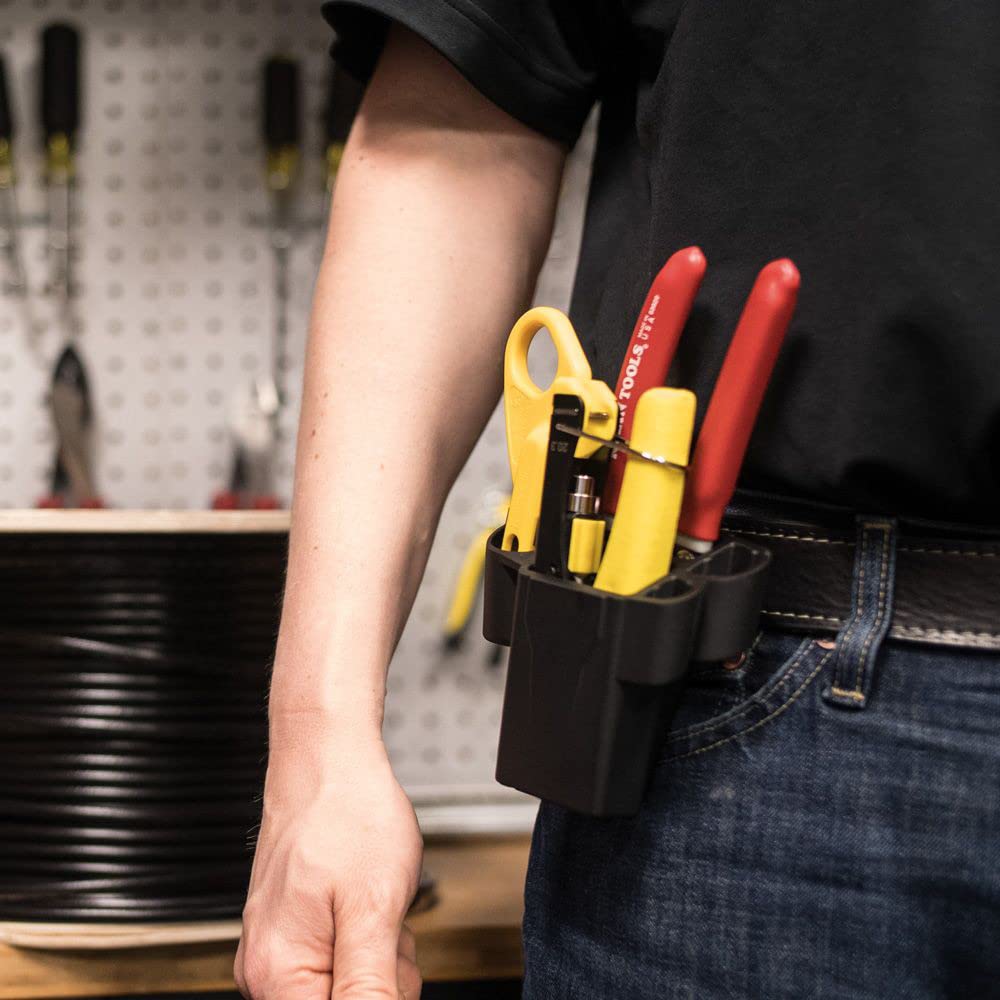 Kit d'installation coaxial dans une pochette moulée avec sertissage, pince à dénuder radiale et coupe-câble Klein Tools VDV011-852