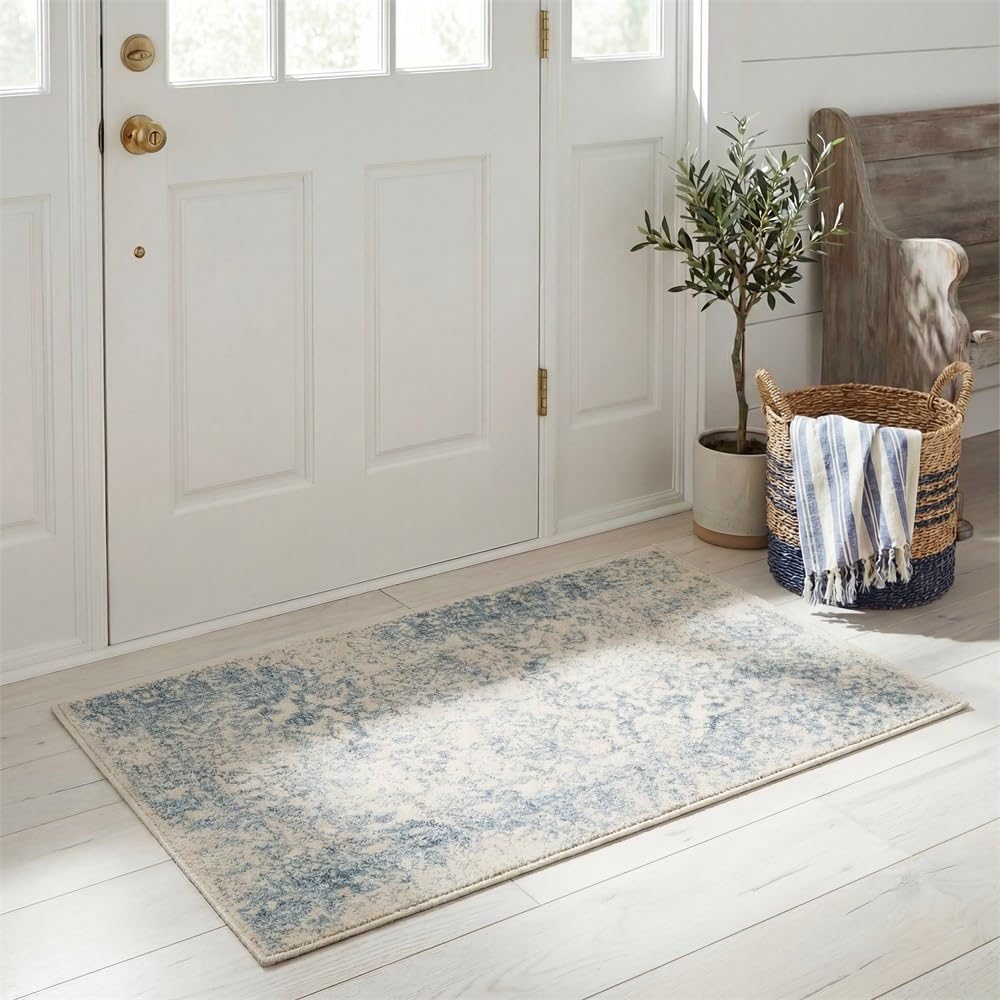 SAFAVIEH Distressed Rug for Living Room, Dining Room, Bedroom - Adirondack Collection, Short Pile, in Ivory and Slate, 122 X 169 cm