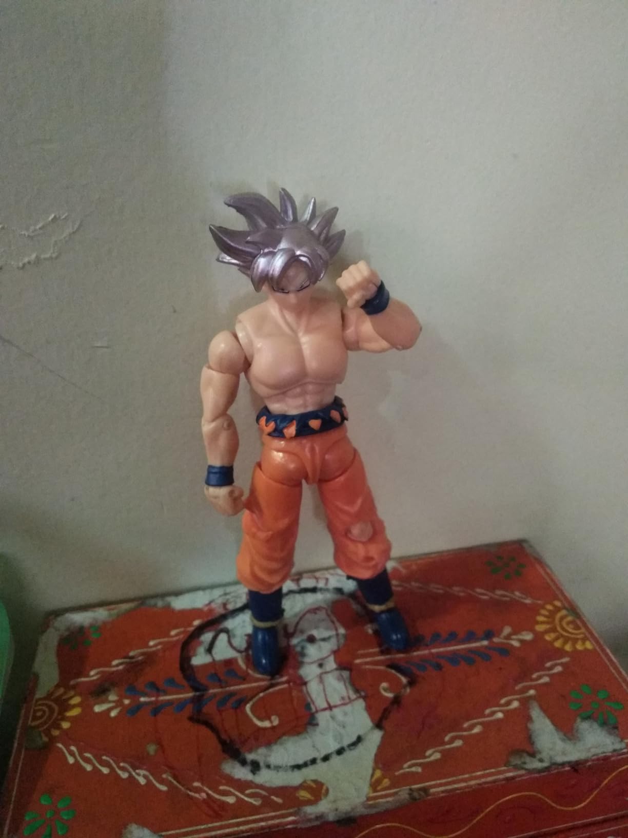 Bandai Dragon Ball Super Evolve Super Saiyan Goku Action Figure - 5 Inch With 27 Points Articulation