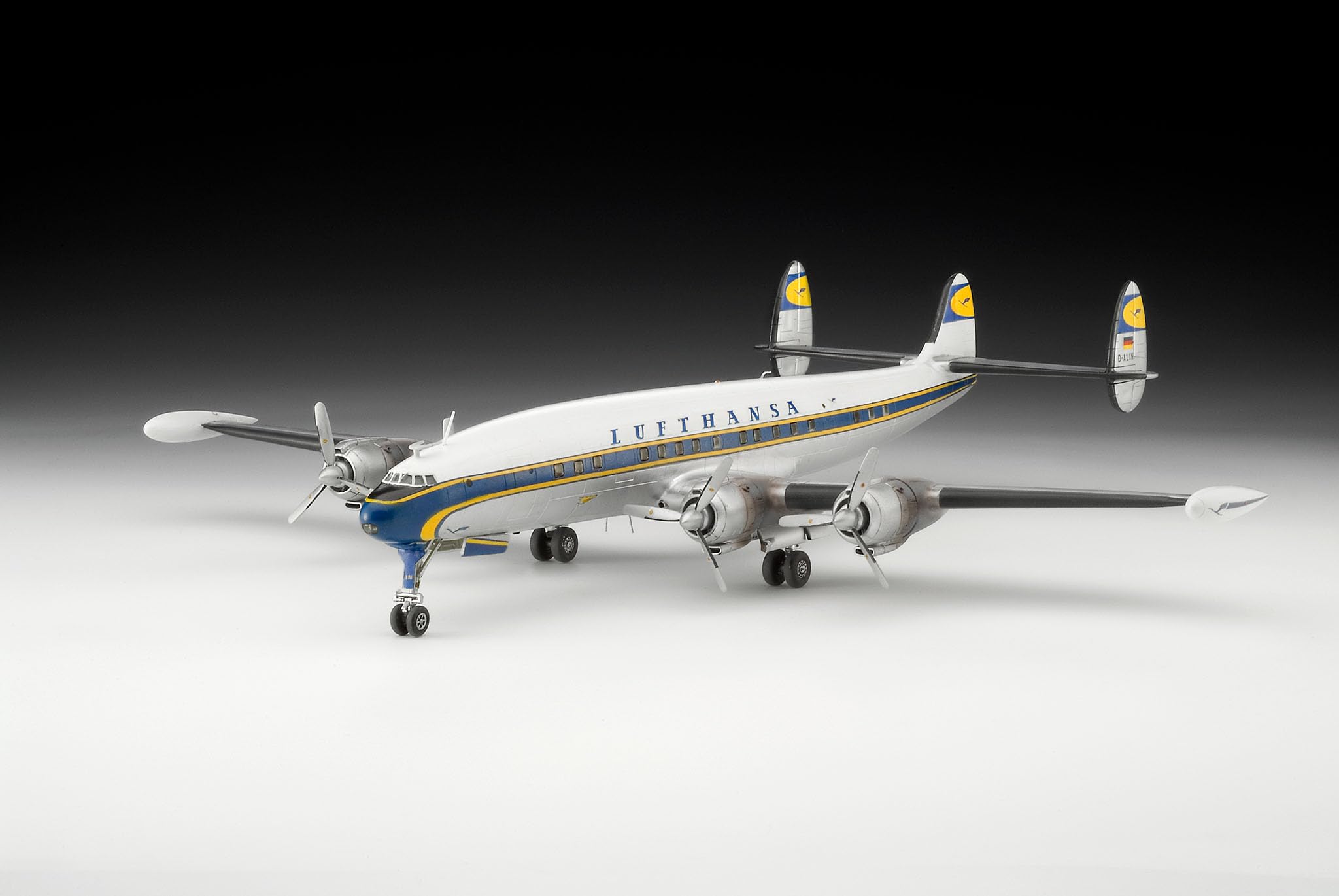 Revell 03745 Lockheed L.1049G Super Constellation Lufthansa scala 1:144 - Kit modello in plastica non costruita/non verniciata