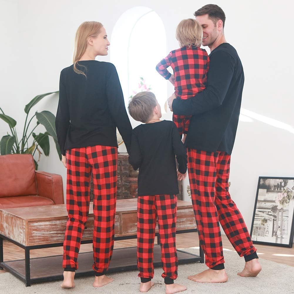 SANMIO Pigiama Famiglia, Due Pezzi Stampati Top + Pantaloni Set di Natale Famiglia Coordinati per papà Mamma Ragazzo Ragazza Bebè