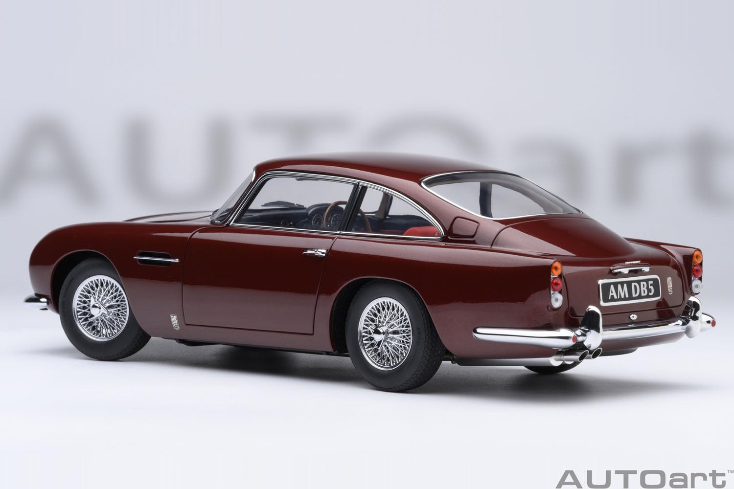 AUTOart 70289 1/18 Aston Martin DB5 dunkelrot metallisches Endprodukt