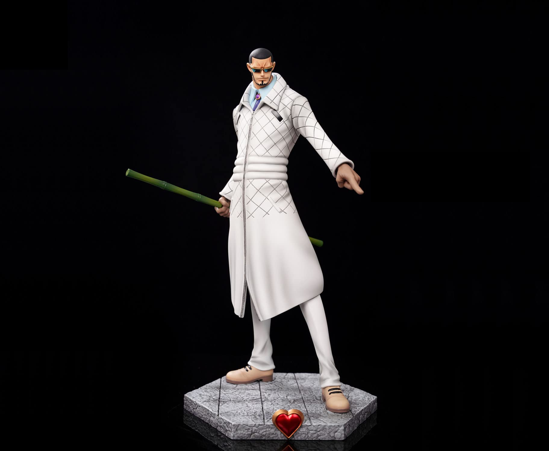 Amazon.co.jp: 鬼竹のヴェルゴ フィギュア 1/8スケール 塗装済み完成品 