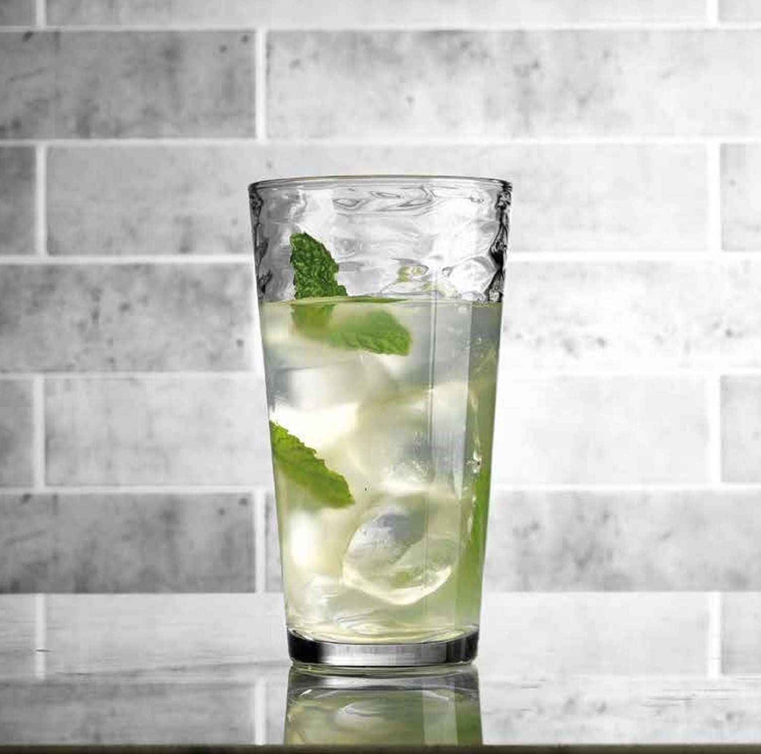 Glaver's Trinkgläser-Set mit 4 Highball-Glasbechern, Premium-Glas-Qualität, Kühler, 482 ml, Glaswaren, ideal für Wasser, Saft, Cocktails und Eistee. Spülmaschinenfest.