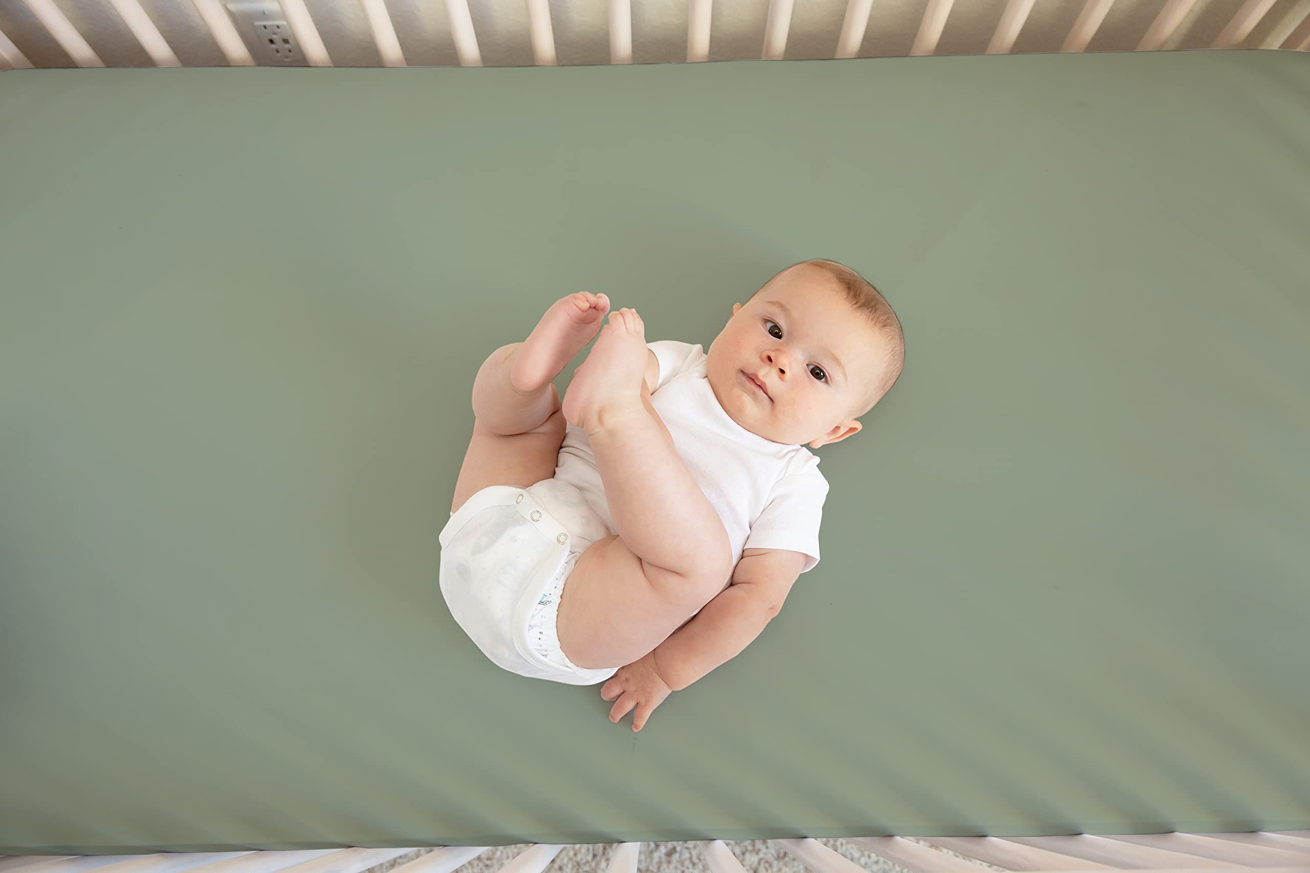 Pobibaby Pojedyncze solidne prześcieradła do łóżeczka dziecięcego premium do standardowego materaca do łóżeczka dziecięcego - ultramiękka mieszanka bawełny, bezpieczne i przytulne, stylowe solidne