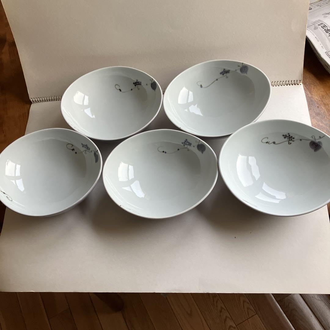 Arita Ware Oval Deep Dish with Mountain Grapes Painting Set of 5