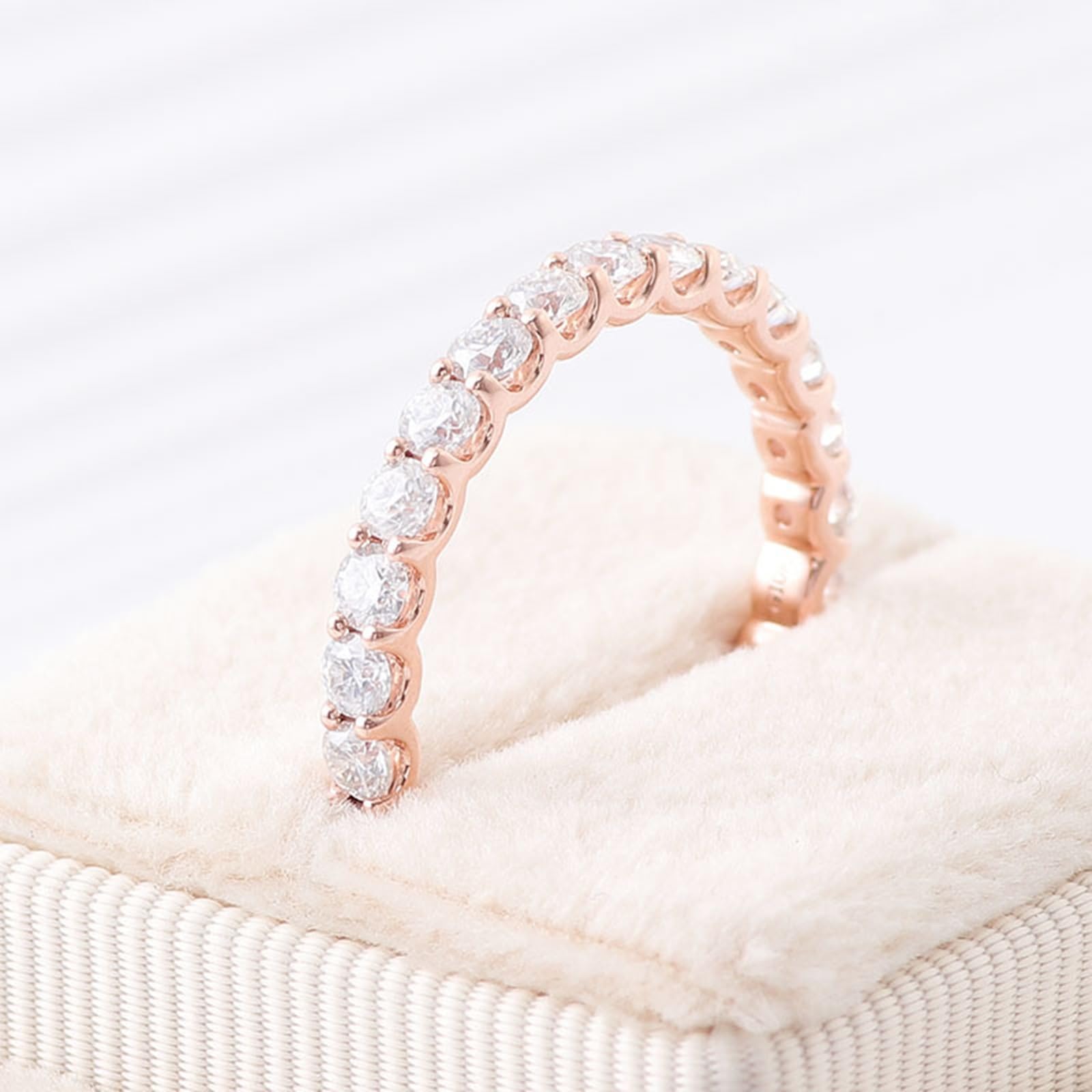 Donna Oro rosa Anelli di fidanzamento Eternità Moissanite da 2,4 mm per lei