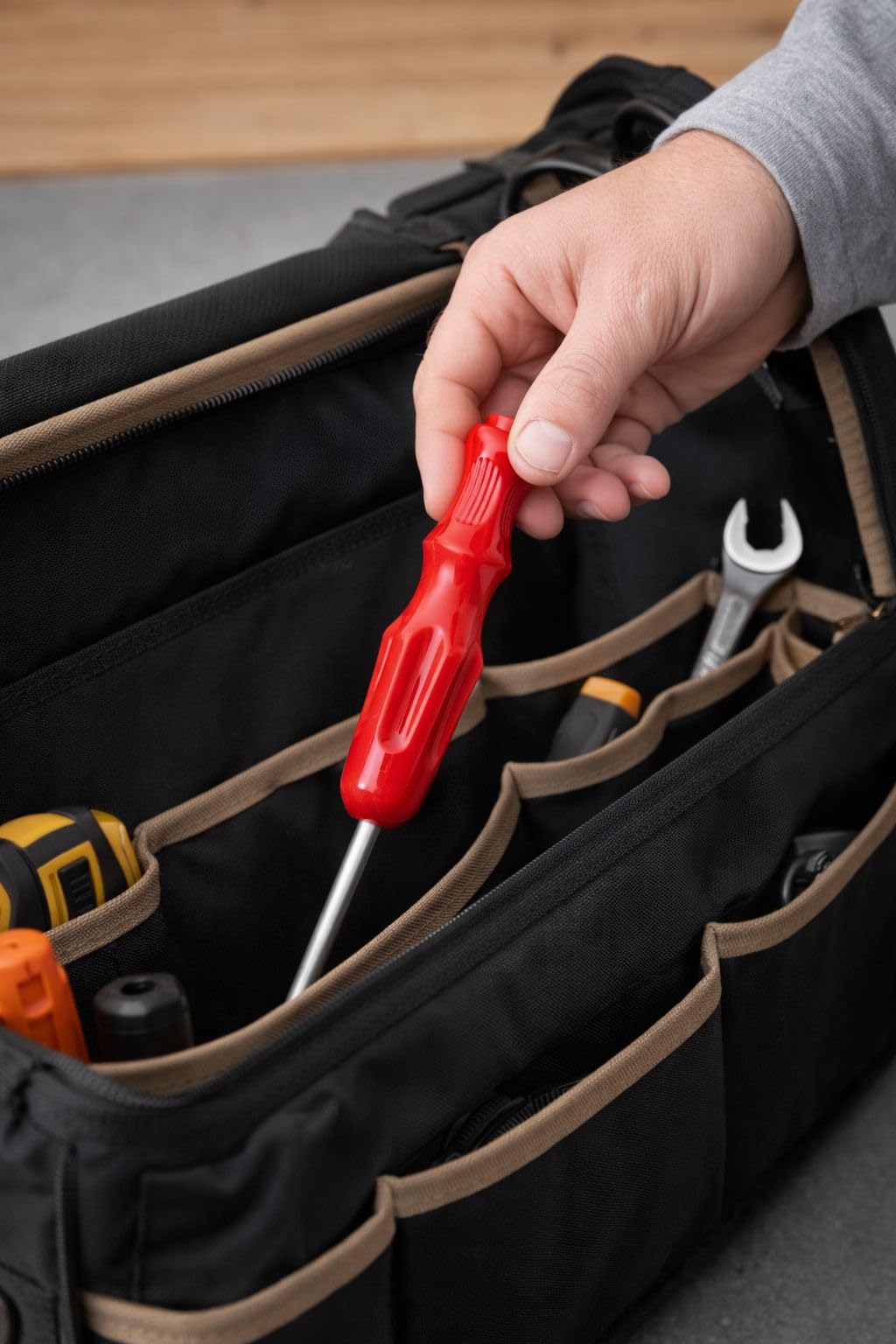 VIVALUXE Manyetik Uçlu Yıldız Tornavida, Ergonomik Kaymaz Sap, Dayanıklı Çelik Şaft, Vida Sökme Takma, İnşaat, Nalbur ve Ev Tamir Tornavidası