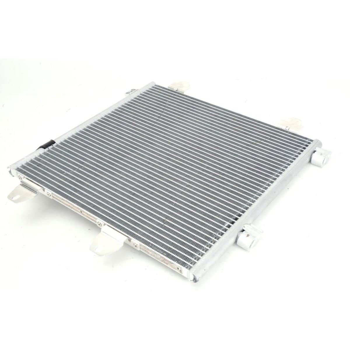 VALEO Condensatore, Climatizzatore 818014 Compatibile con: CITROËN C1, PEUGEOT 107, TOYOTA AYGO, AYGO