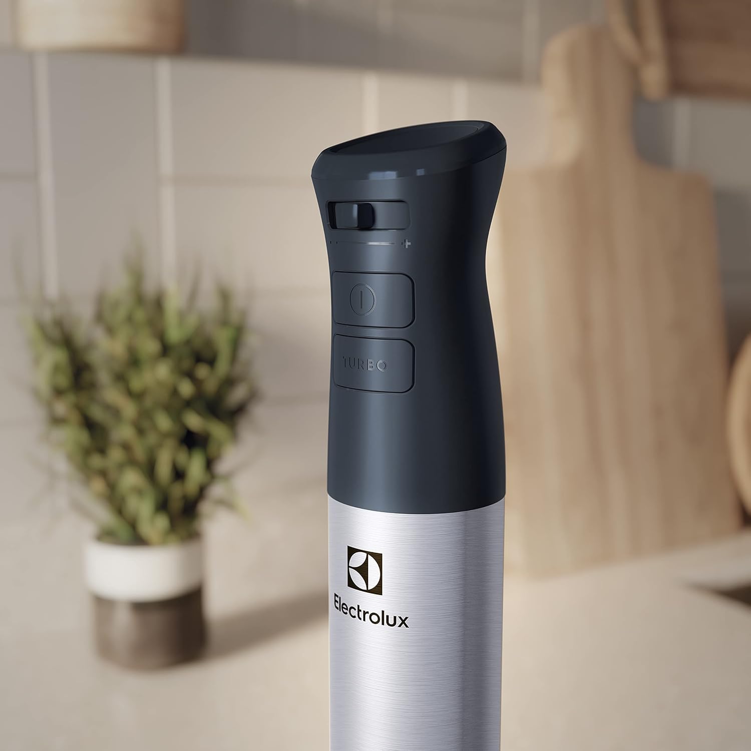 Electrolux E5HB2-8SS Create 5 blender ręczny ze stali nierdzewnej i akcesoriami, 1000 W, funkcja turbo i technologia TruFlow
