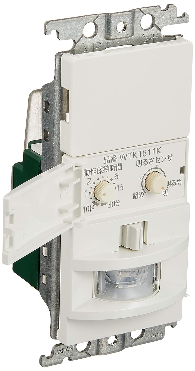Amazon.co.jp: 壁取付熱線センサ付自動スイッチ ホワイト WTK1811WK  