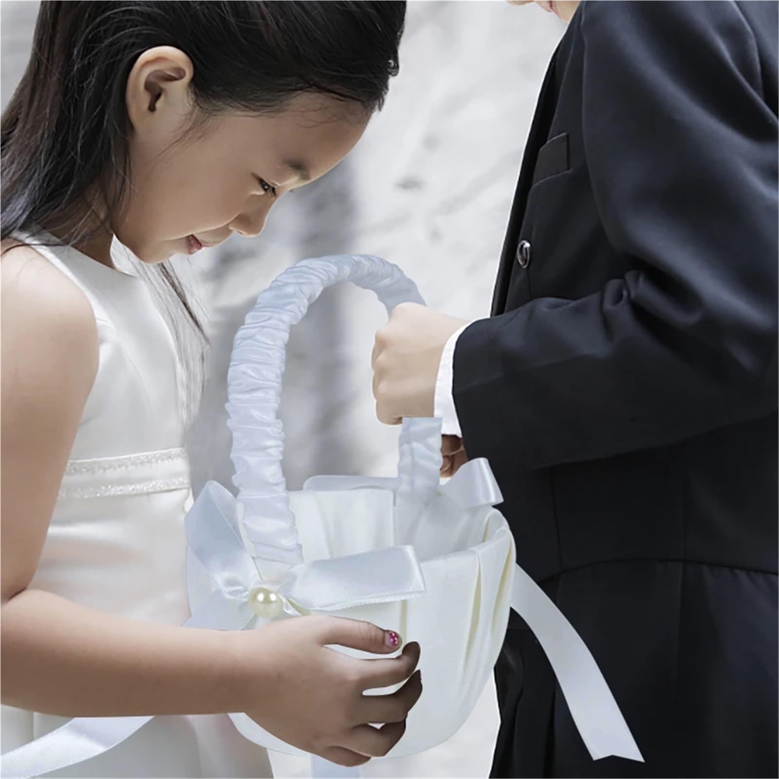 Hochzeitsblumenkörbe, Mehrfarbiger Blumenkorb aus Seide for die Hochzeit in der Hand(White)
