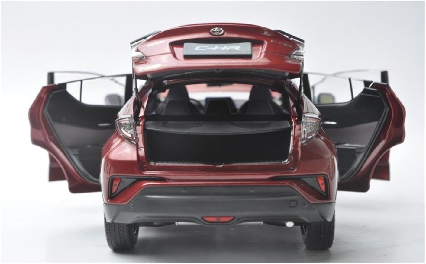 for 1:18 Die Casting Model for Toyota C-HR 2017 Full Red Car Miniature Collectible Gift