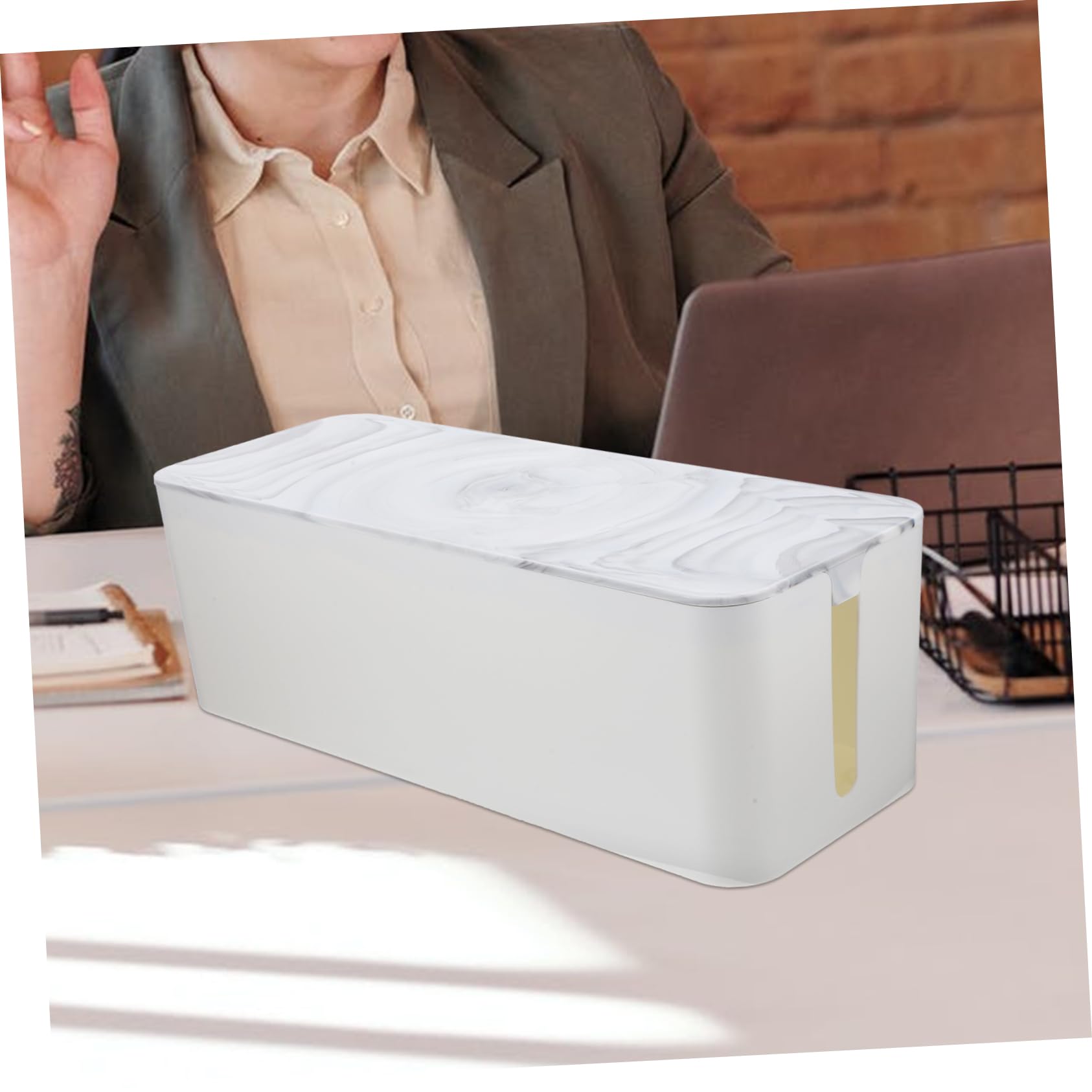 STOBOK Kabelorganisatorbox Selbstklebend und Abnehmbar mit Bambusdeckel aus Hips Große Kabelbox zur Einfachen Kabelaufbewahrung für Büro und Schule