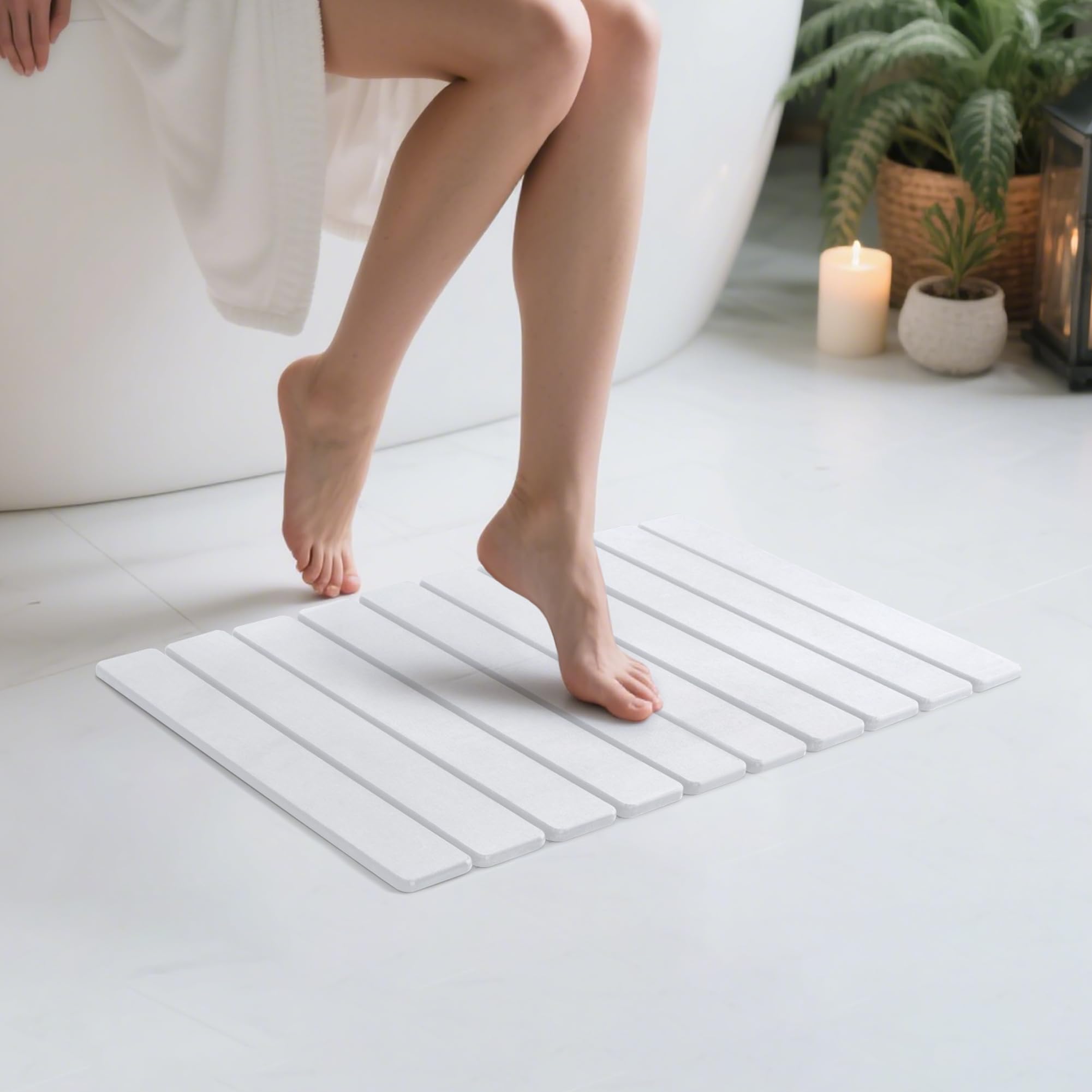 Tappeto Bagno Assorbente in Pietra Diatomite, Tappetino Antiscivolo per Doccia, Tappeti Pieghevole Asciugatura Rapida, Tappetini per Bagno, Doccia, WC, Cucina (Bianco, 60 x 39 cm)