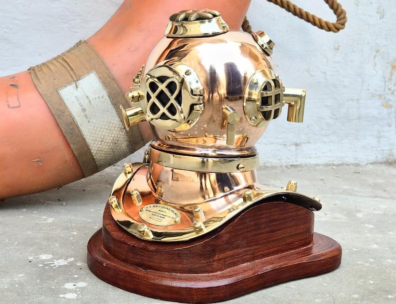 Casque de plongée en cuivre, mini casque de plongeur pour bureau et décoration d'intérieur, cadeau pour elle et lui 15,2 cm