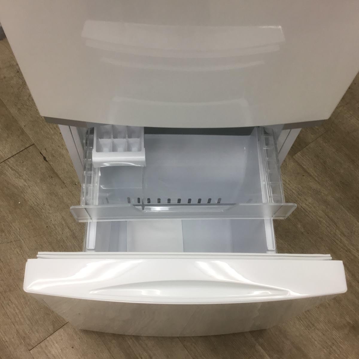 Amazon | GR-P15BS-W(パールホワイト) 2ドア冷蔵庫 右開き 153L 