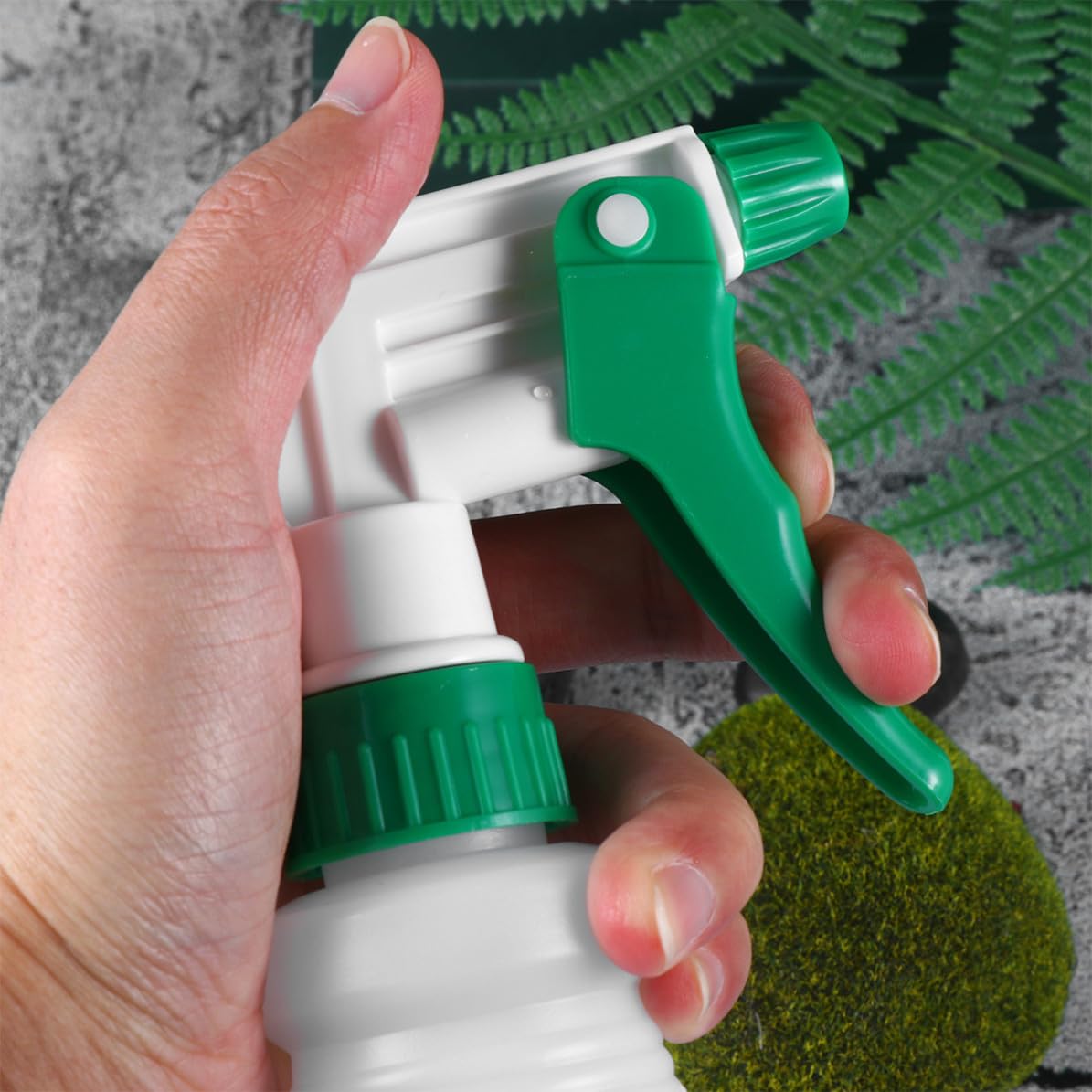 Juego de 8 Botellas de Spray Pequeñas de 750ml, Pulverizador Recargable de Pe Diseño a Prueba de Fugas, Fácil de Usar para Riego y Peluquería Color Reutilizable Color Aleatorio