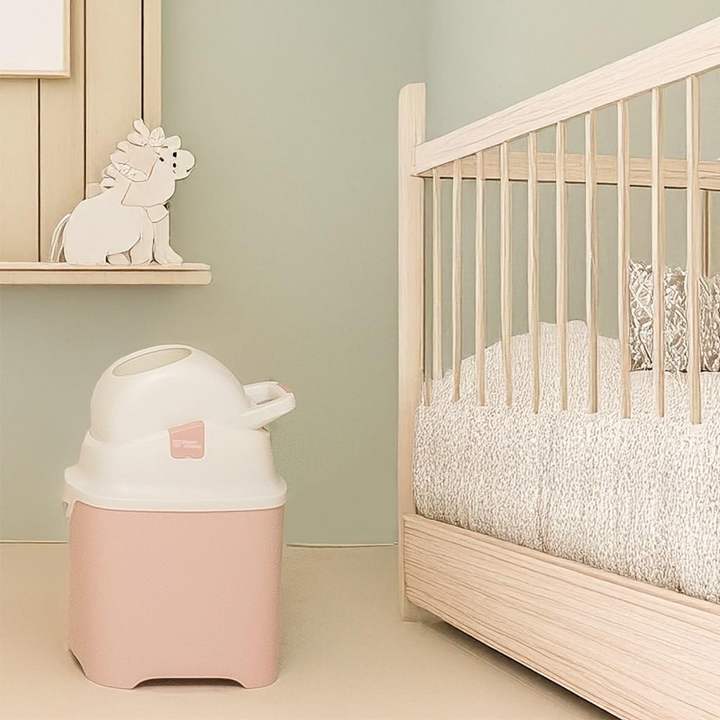 Diaper Champ ONE, Contenedor de pañales sin olor, sin recambios, utiliza bolsas de basura normales. Calidad profesional., Color rosa claro