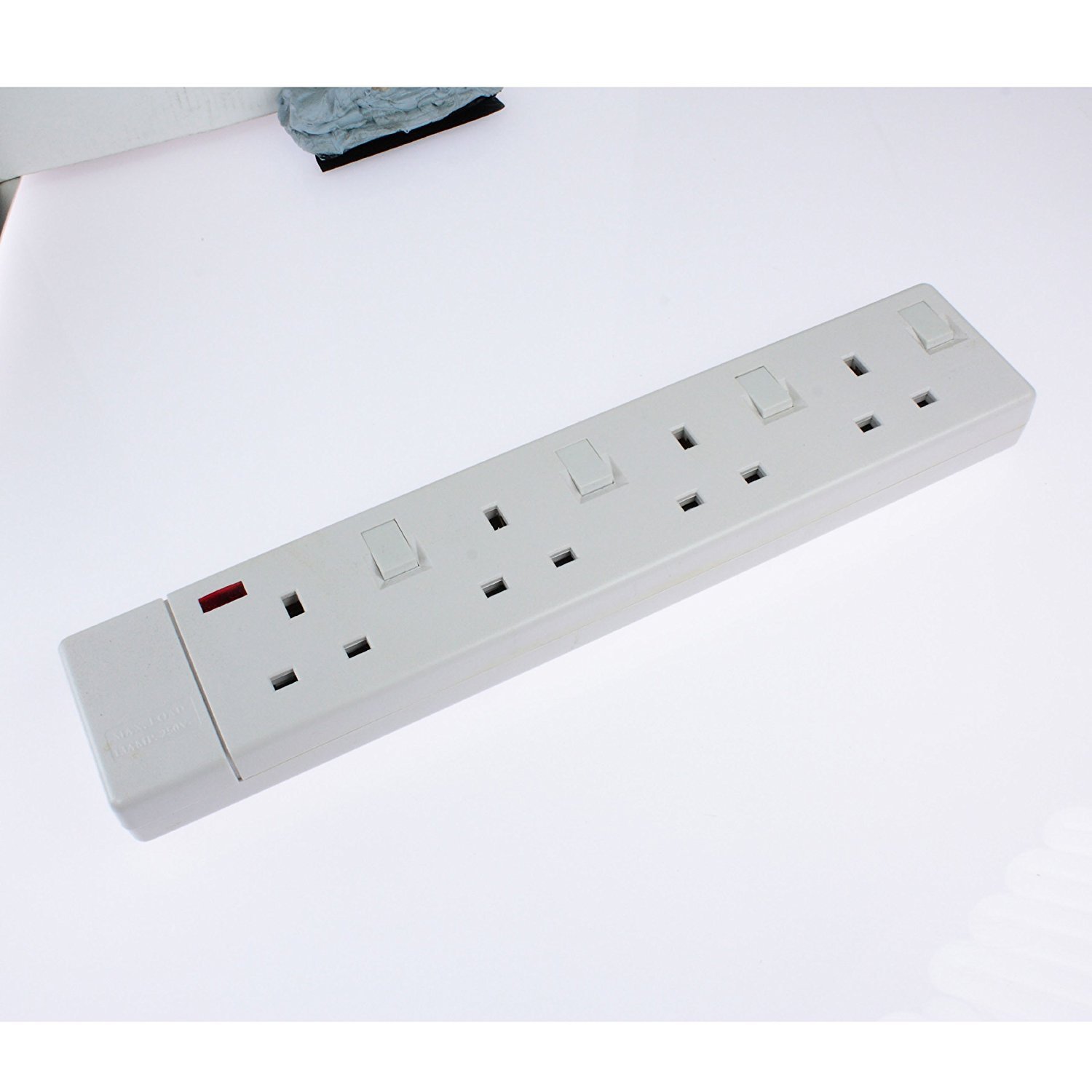Ced White 4-Way Extension Lead