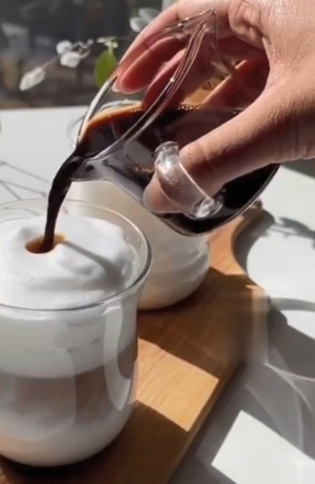 Rice, plastic koffie sjabloon - De Koffiefabriek