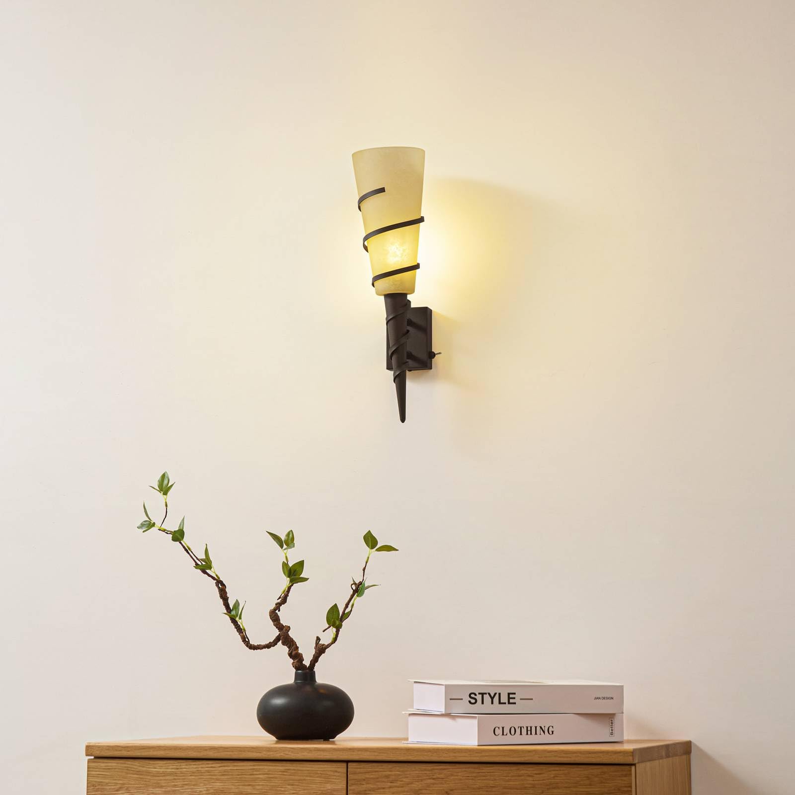 Lindby Glas Wandlampe rostfarben, Wandleuchte innen Wandfackel Uplight Effekt Wandbeleuchtung Wohnzimmer Esszimmer Flur 1x E14 ohne Leuchtmittel