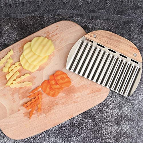 Image of P-PLUS INTERNATIONAL Stainless Steel Crinkle Cuting Knife Vegetable and Fruit Chopping Knife Slicer with Wooden Handle for Kitchen Pack of 1