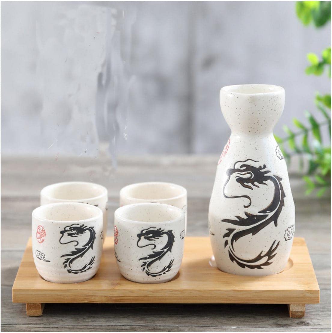 JapanBargain, Sake-Set aus Porzellan, Saki-Flasche und Sakebecher, mikrowellengeeignet, 142 ml (Weiß + Drachen)