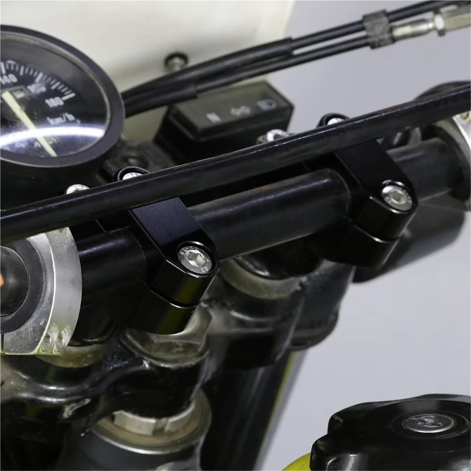 Riser de Guidon Moto Compatible Avec Pour ER-5 1997 1998 1999 2000 2001 2002 2003 2004 2005 2006 Rehausseurs De Guidon De Moto Pièce De Moto