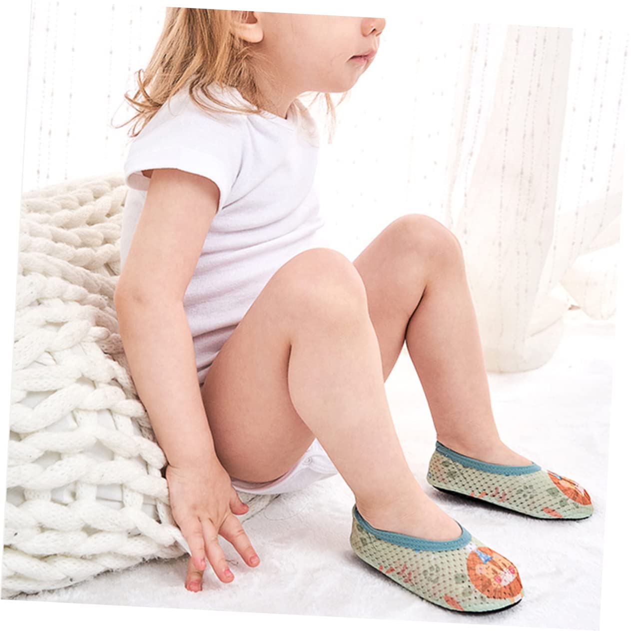 Amosfun 6paare Junge Mädchen Anti-rutsch Socken Mit Cartoon-motiven Bequeme Und Leichte Haussocken Für Jungen Und Mädchen Für Drinnen Und Beim Laufen Lernen Zufällige Designs