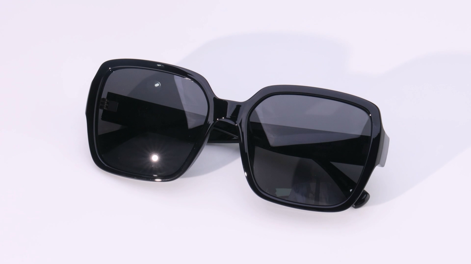 Amazon.com: ViewJoy Oversized Sunglasses for Womens  display picture 2