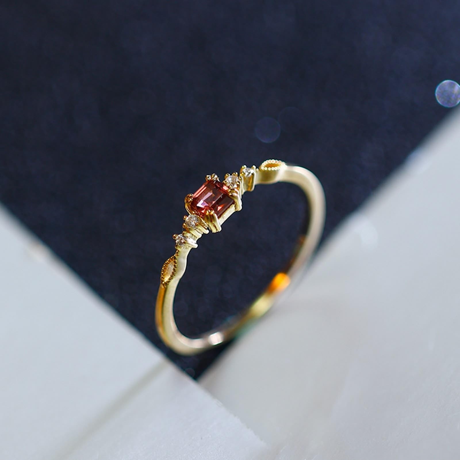Anillo de compromiso de oro amarillo 9 K/14 K/18 K con rectángulo rojo Lab Rubí fino