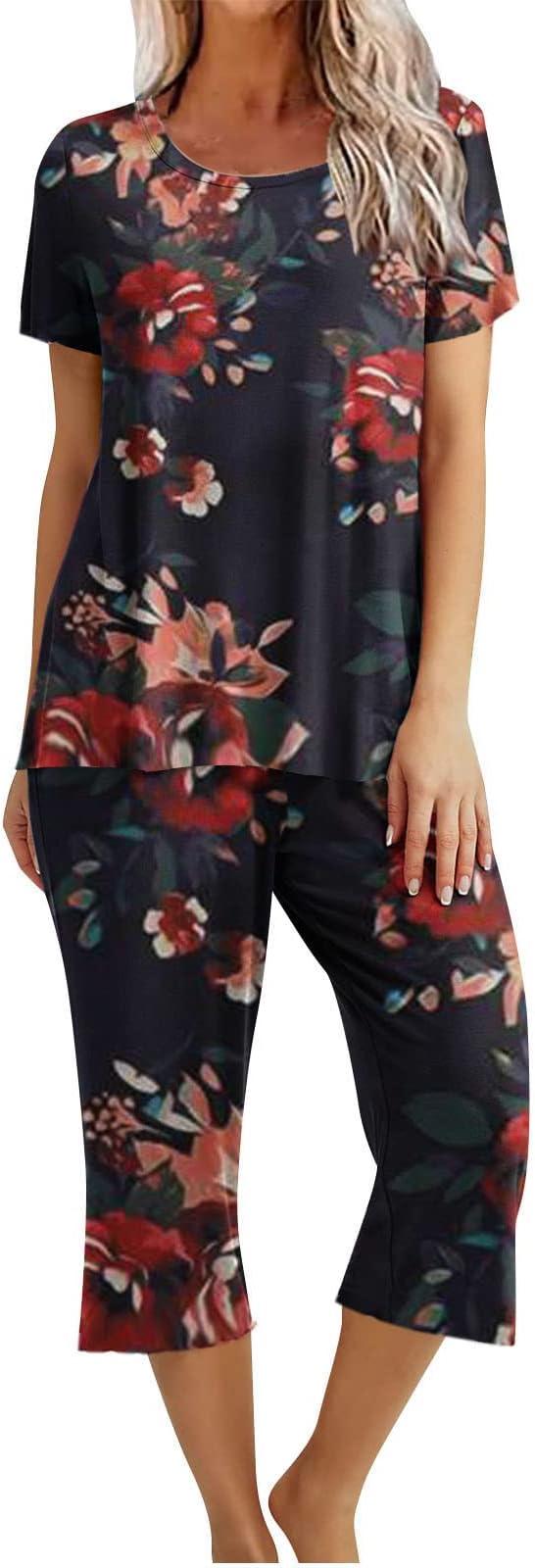 KinruiWomen's Pajamas Set Summer Short Sleeve Sleepwear Capris Nightwear with Pockets Cute Floral 2 Piece Lounging Wear