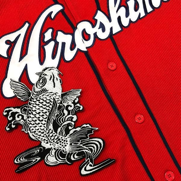 鯉ワッペン 日本をイメージした和柄刺繍に注目！2WAY刺繍ステッカーワッペン】鯉 広島 カープ 鯉 白/白波-黒 左 応援 刺繍 ワッペン