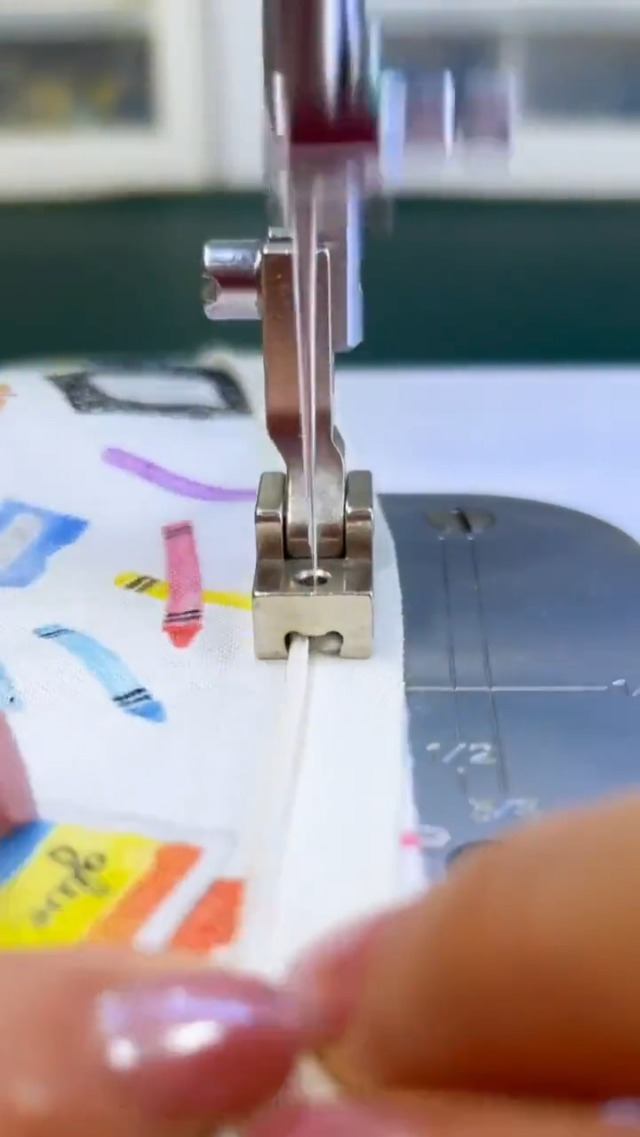 Prensatela para cierre invisible para máquina de coser miniatura 5