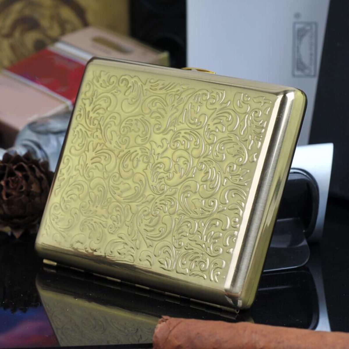 Etui na papierosy Łatwe do przenoszenia miedziane etui na papierosy， metalowe pełne opakowanie 20 zwykłych papierosów， wiatroszczelne pudełko na papierosy bez，