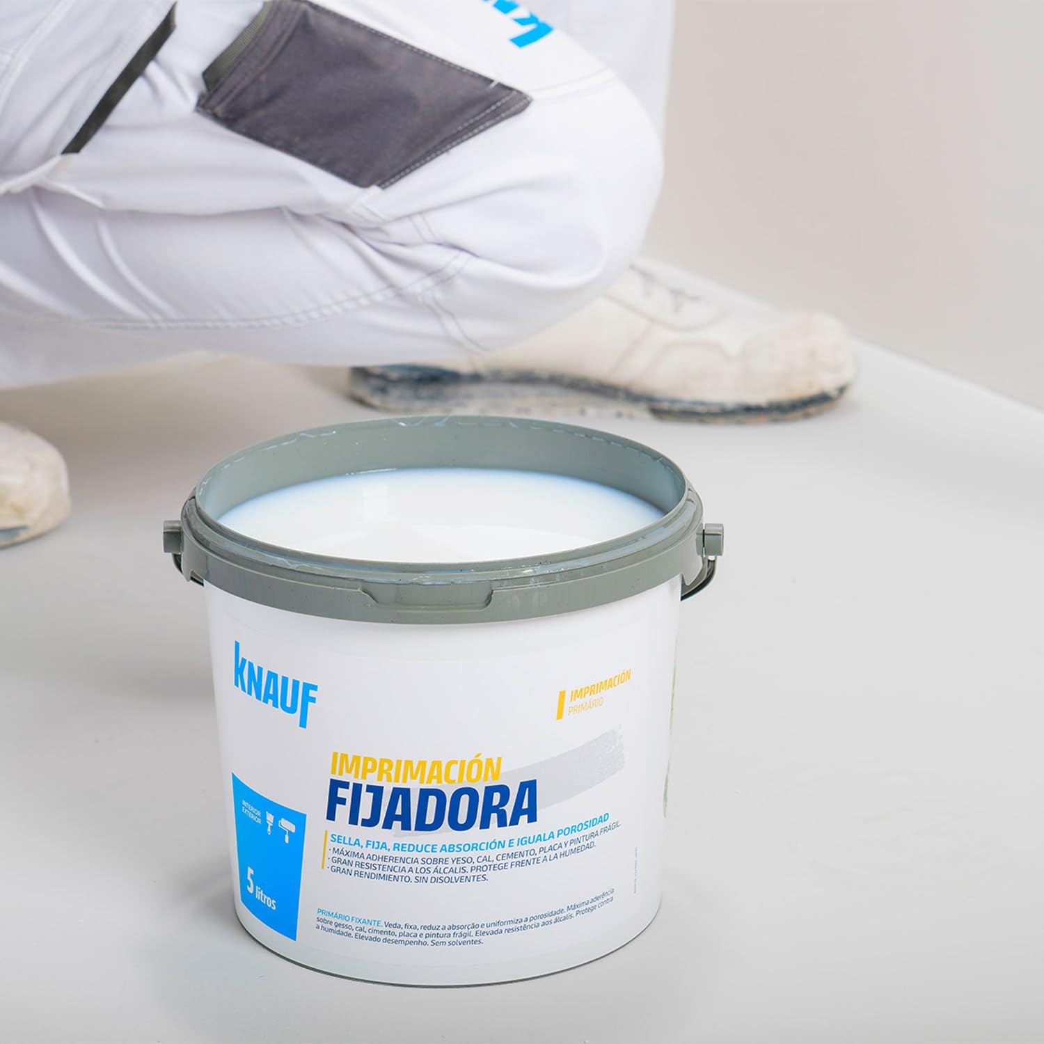 KNAUF - Imprimación Fijadora 5 L - Transparente - Sella y Fija, Reduce Absorción e Iguala Porosidad - Extrema Finura, Alta Resistencia y Gran Penetración - Protege Frente a Humedad - Listo para Usar