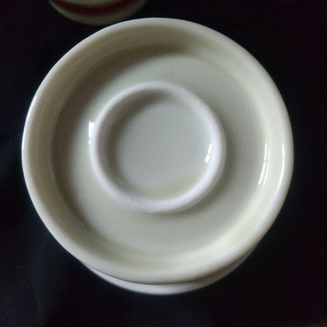 美しい古美術蔵からかなり美しい黒い釉薬の天目平茶碗が出てき