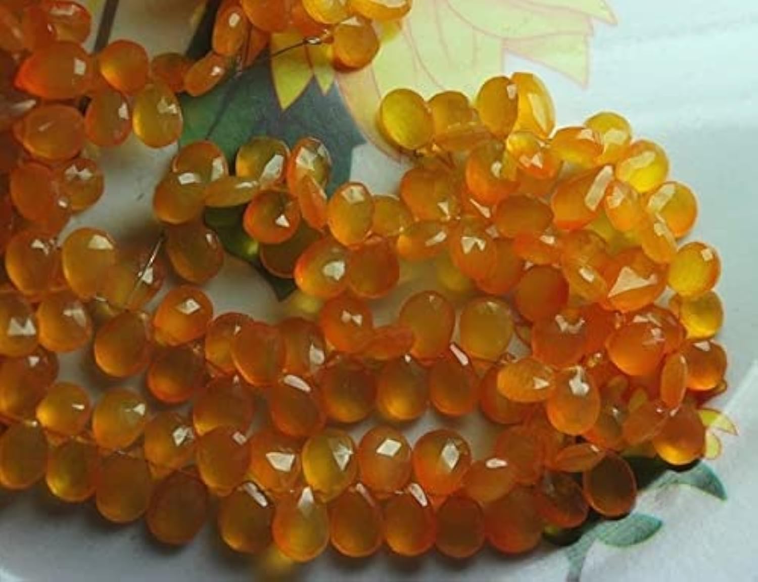 Orange chalcédoine facettée de haute joaillerie LKBEADS briolettes 9-10mm
