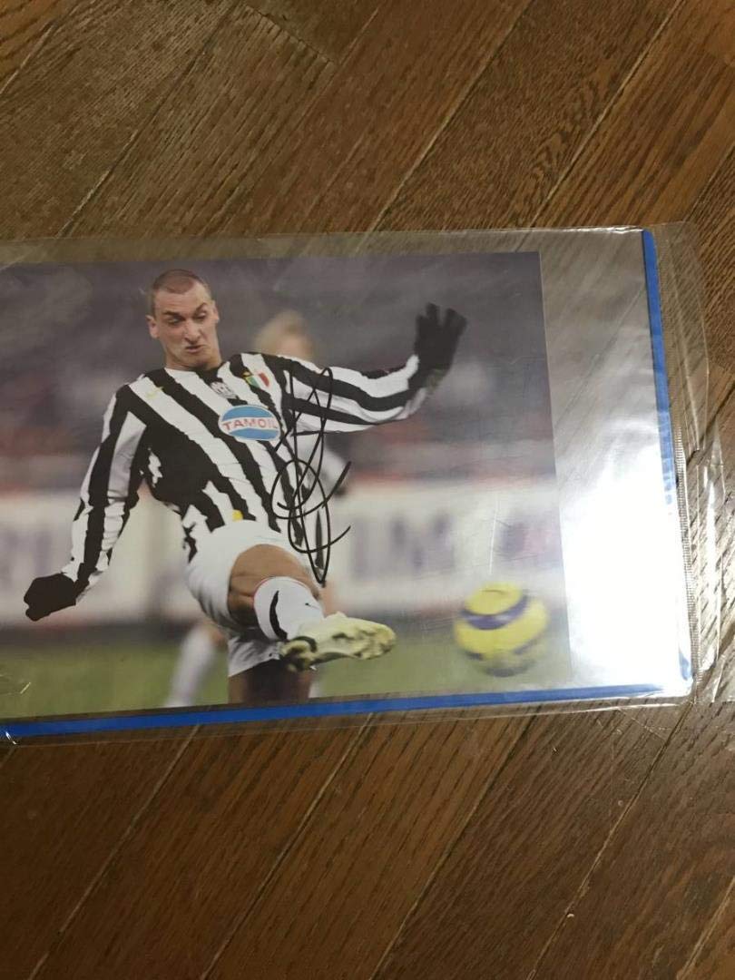 ズラタン・イブラヒモビッチ　ユベントス　直筆サイン入りフォト ズラタン・イブラヒモビッチユベントス直筆サイン入りフォト