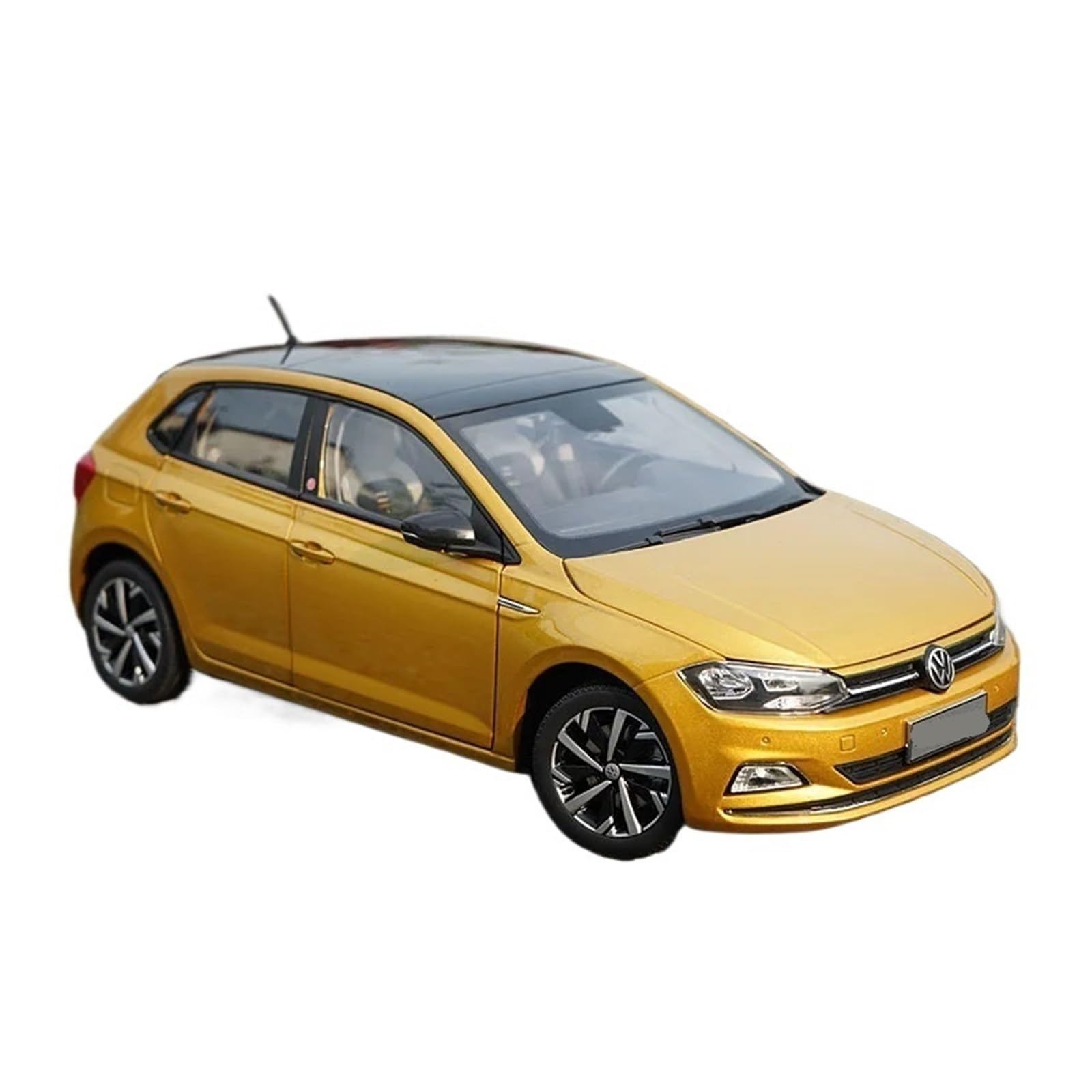 激レア VW POLO フォルクスワーゲン ポロ セダン 1/18 絶版ミニカー 激レア VW POLO フォルクスワーゲン ポロ セダン 1/18 絶版ミニカー