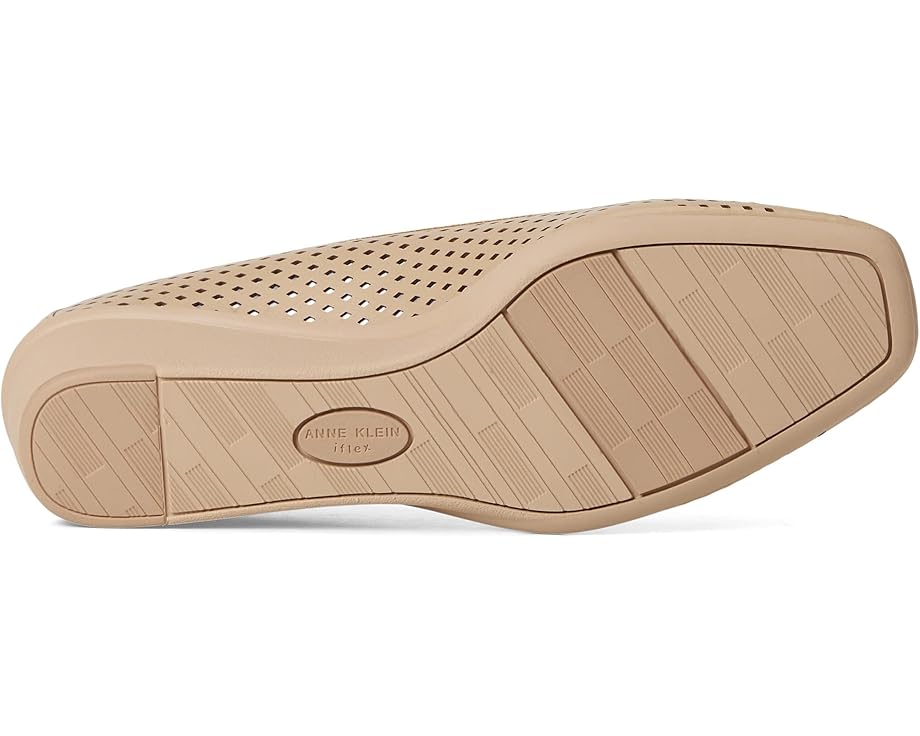 Anne Klein Winslet - Bottom View