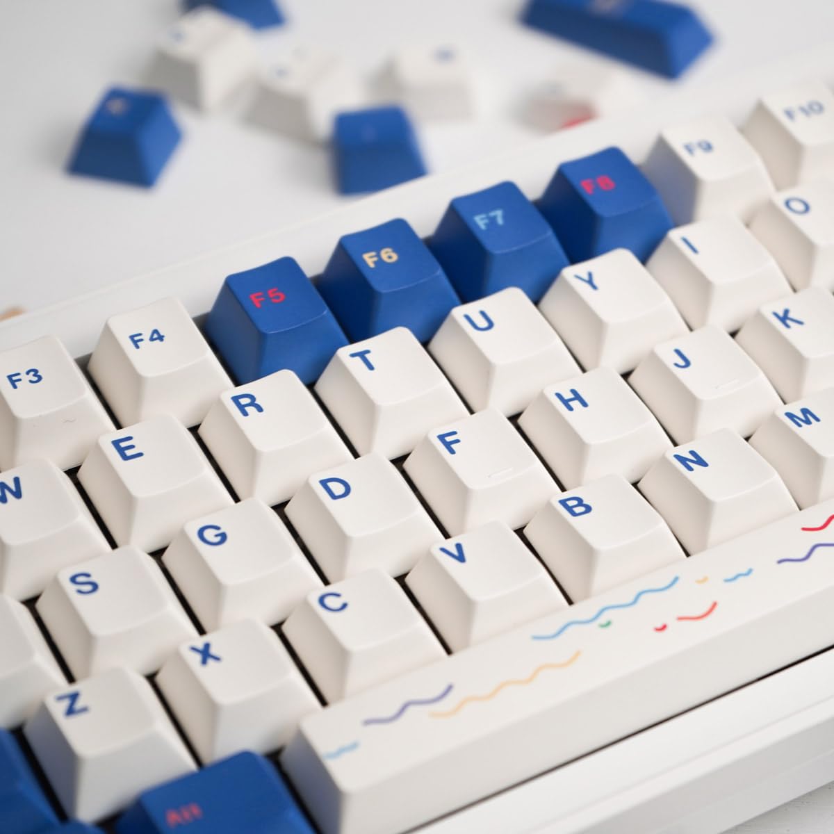 Amazon | 青と白のキーキャップ 129キー チェリープロファイル PBT