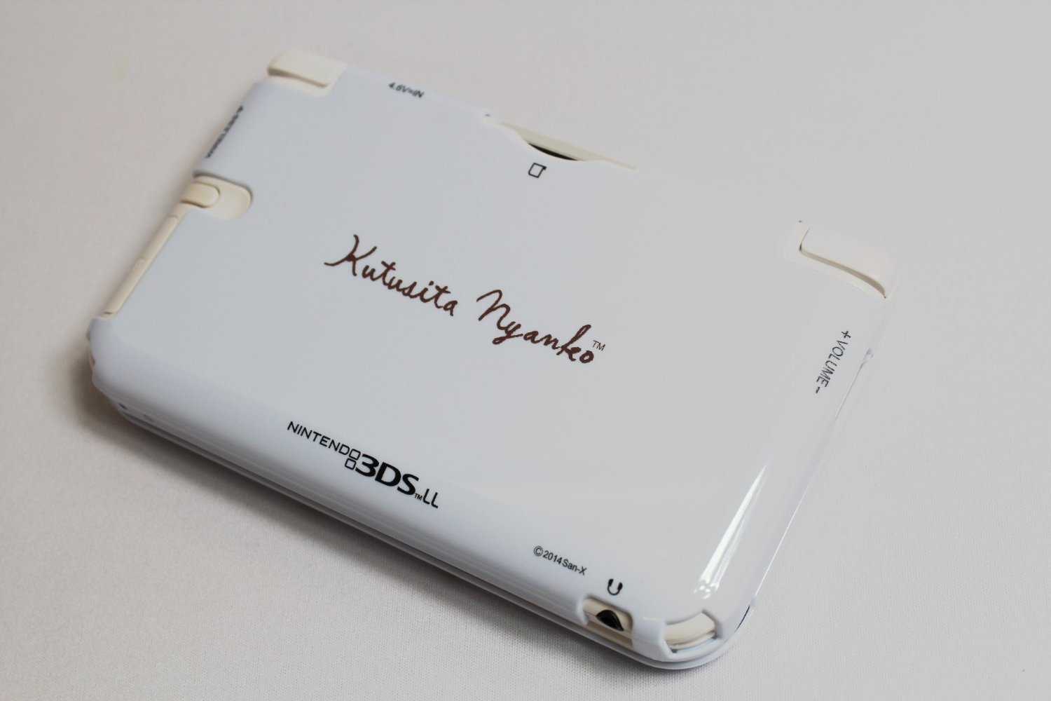 Amazon | 【任天堂ライセンス商品】3DLL用キャラハードカバー『靴下 