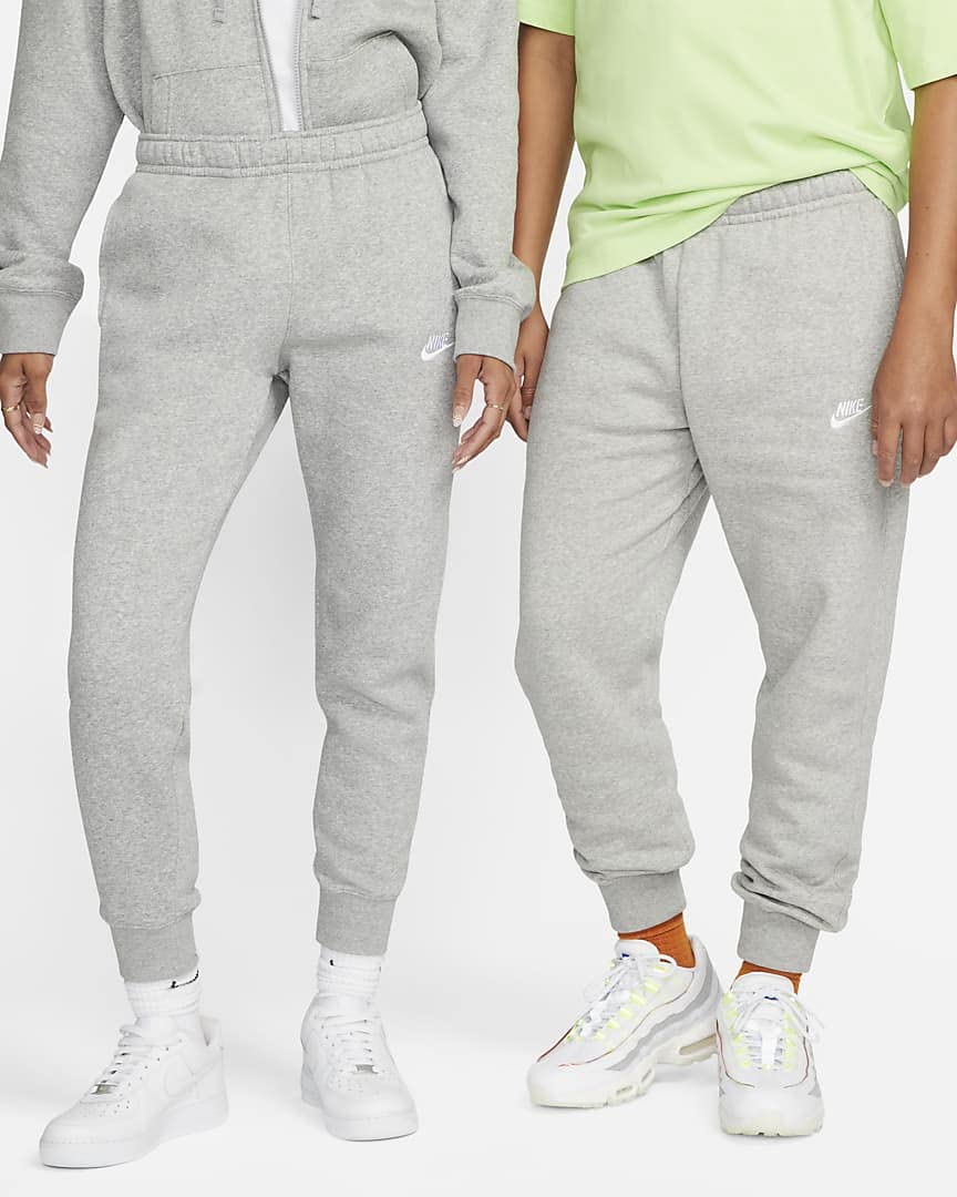 NIKE Men's Club Tracksuit