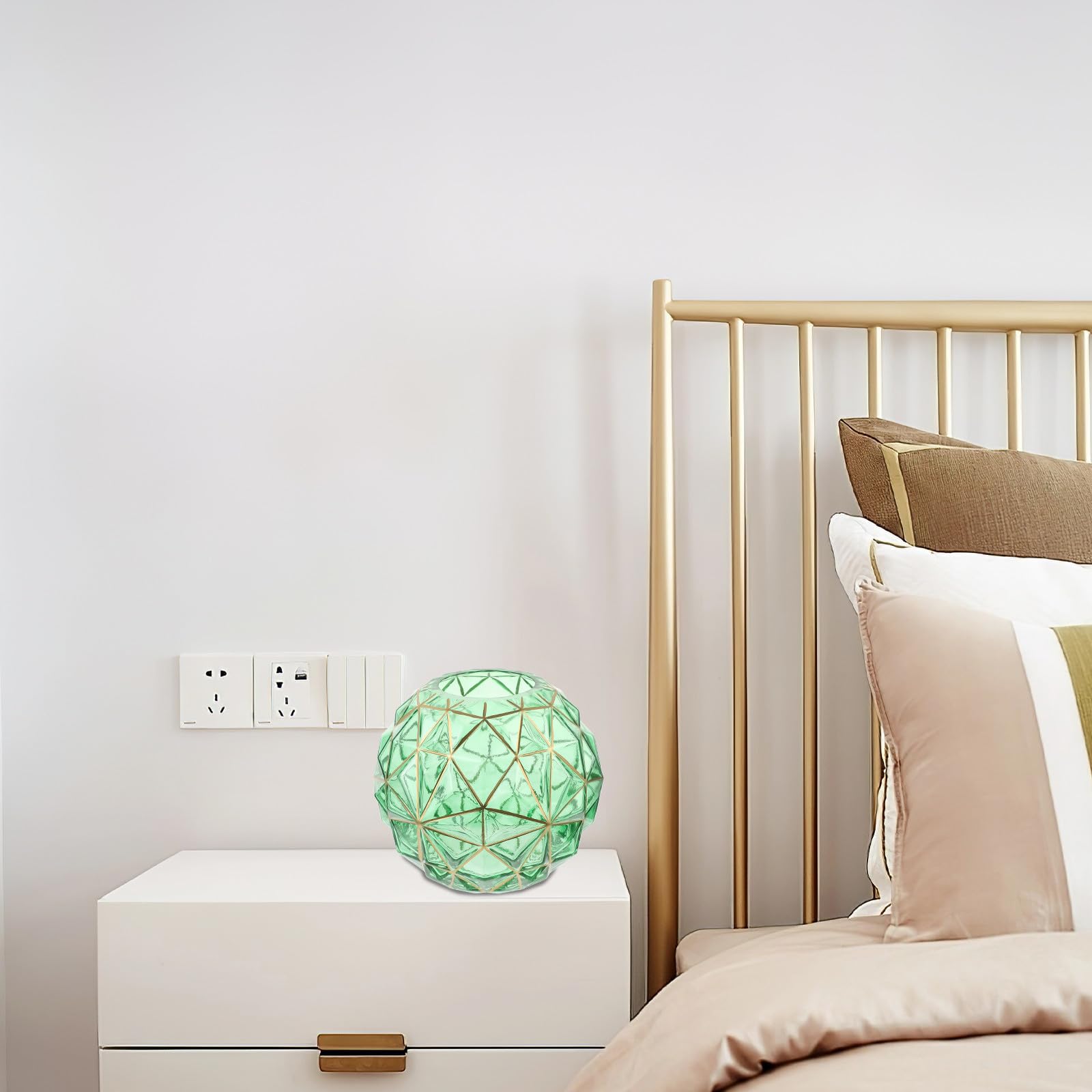 Vaso di Fiori in Vetro Verde, Raffinato e Distinto per Tulipani e Rose | Design Semplice e Unico, per Soggiorno e Hotel, Decorazione Contemporanea, Centrotavola, Stile Nordico