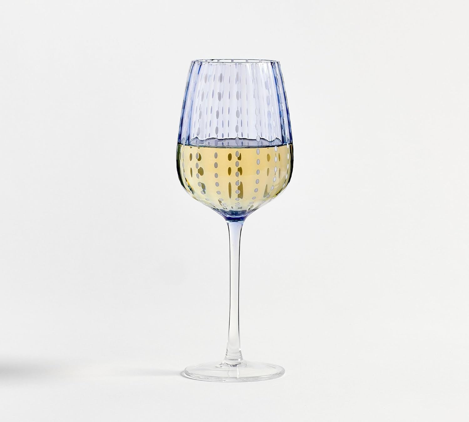 QUALIA Dash Light Blue Wine Glasses Set of 4, Blue Colored Glassware, Decorative Wine Glasses, 17 oz Lead-Free Crystal Wine Glass Gift, Blue Goblets Glassware, Wedding Gifts For Women, Home Bar Gift