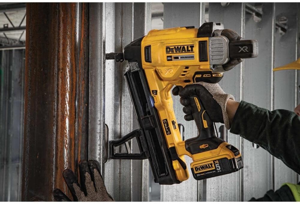 Dewalt 20V Max Cordless Concrete Nailer Kit