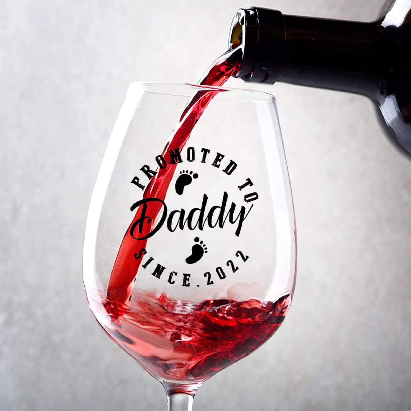 Verre à vin Promoted to Daddy pour fêter l'arrivée de bébé en famille